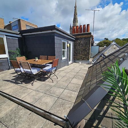 Cityscape Haven: 1 Bedroom Apartment With Terrace And City View Bournemouth Bagian luar foto