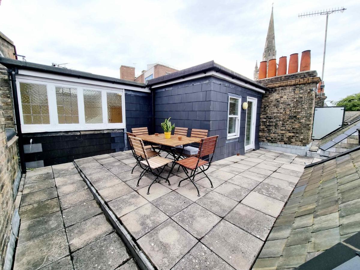 Cityscape Haven: 1 Bedroom Apartment With Terrace And City View Bournemouth Bagian luar foto